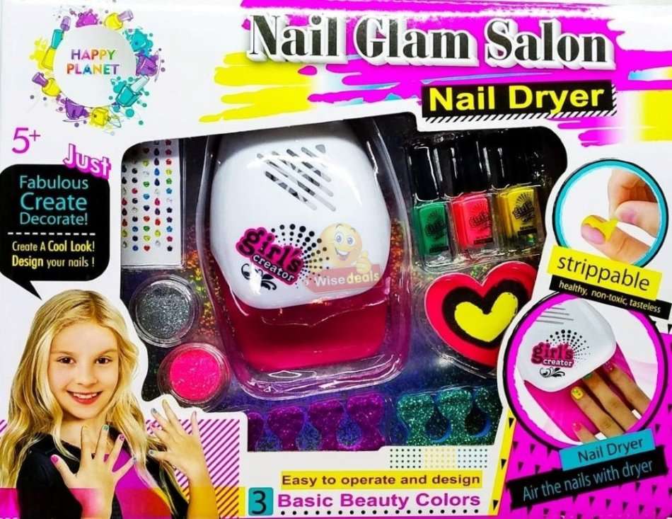This Amazing Nail Set contains everything your little girl needs to create the perfect mani-pedi
