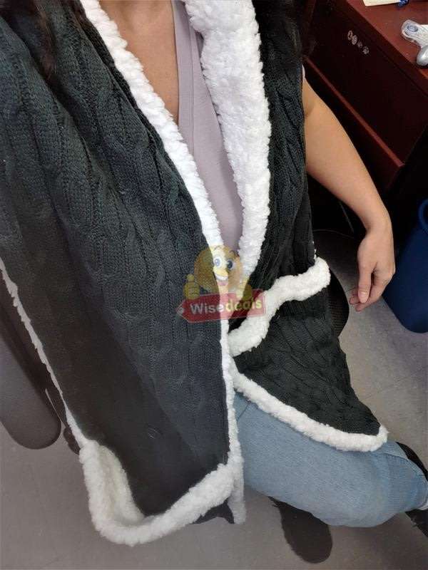 Super Soft, Ultra-Plus Scarf with Pockets, Stay Warm and Keep Your Belongings Safe - Mothersday