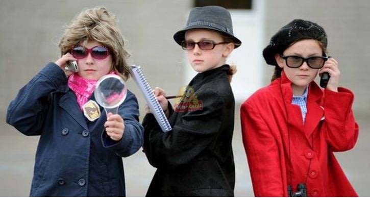 Cool Rear-view Spy Glasses with mirrors on the edges to clearly see what is behind you!