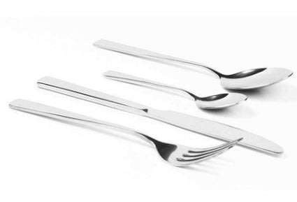 24 Piece Stainless Steel Cutlery Set in Wooden Case