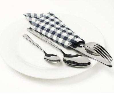 24 Piece Stainless Steel Cutlery Set in Wooden Case