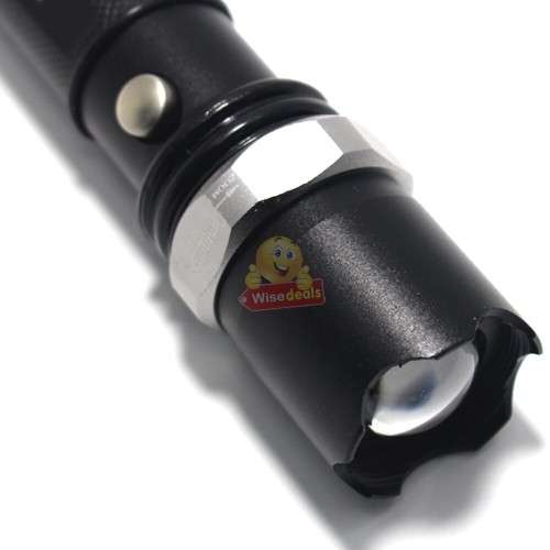 Super Bright 1500 Lumens CREE LED Zoomable Flashlight in Carry Case