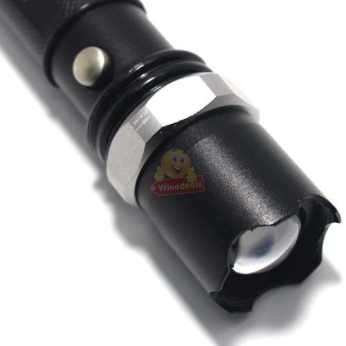 Super Bright 1500 Lumens CREE LED Zoomable Flashlight in Carry Case