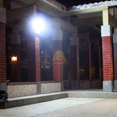 Solar Wall Light with Motion Control and Dim Mode