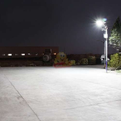 250W Solar Street Light with Adjustable Solar Panel - PLEASE SEE NEW DELIVERY FEES