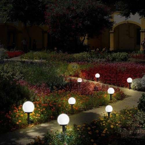 4 PIECE SOLAR LED WATERPROOF LIGHTS, EASY TO INSTALL AND EASY TO USE