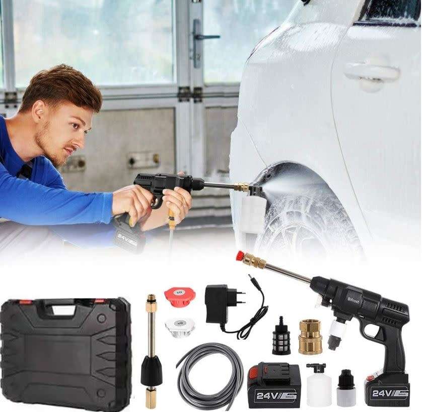 Cordless High Pressure Water Gun with Accessories and Carry Case