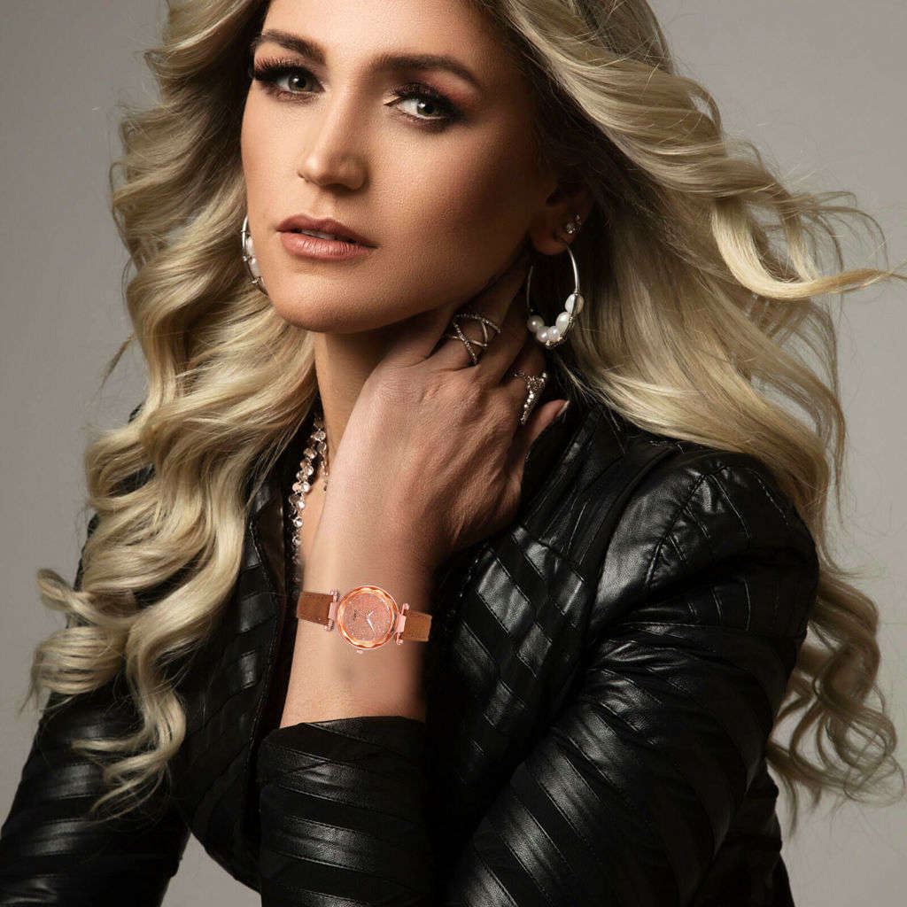 2 Piece Rhinestone Round Pointer Date Quartz Watch & Bracelet in Complimentary Gift Box