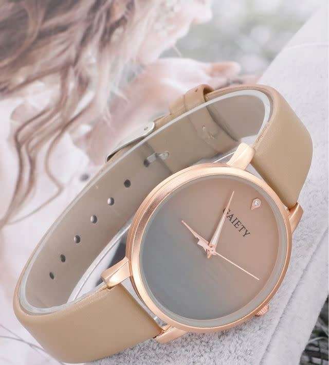 2 Piece Ombre Round Pointer Quartz Watch & 1 Piece 3 Layered Bracelet in Complimentary Gift Box