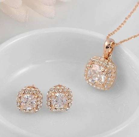Elegant Crystal Square Shaped Juwellery Set by ROXI