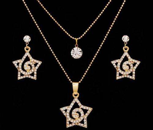 Equisite 18 Carat Yellow Gold Plated Star Shaped Double Layer Juwellery Set with Swarovski Crystals