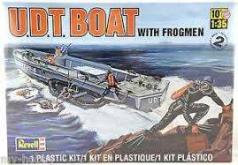 Revell 1:35 U.D.T. Boat with frogman