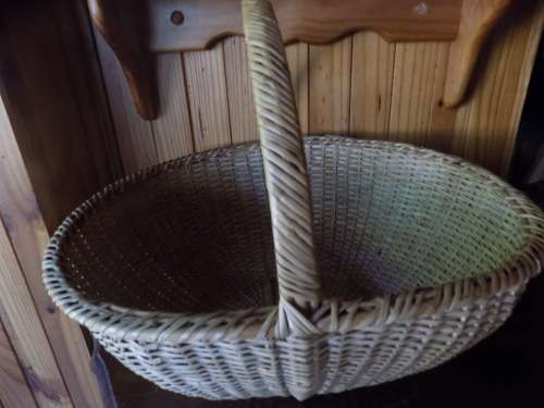 Large Sturdy Woven Basket with Handle - Collection Only