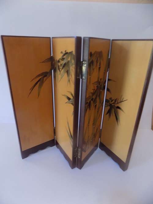 Superb Glazed Wood Effect Oriental Ornamental Divider