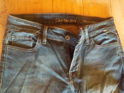 Ladies Calvin Klein Size 28 Straight leg Jean