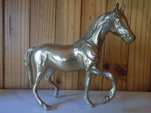 Impressive & Detailed Solid Brass Horse VGC Size 16cm(h) x 19cm(w) x 5cm(b)