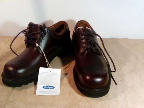 Men or Boy's Brown Rockport Size 7 Genuine Leather Shoes