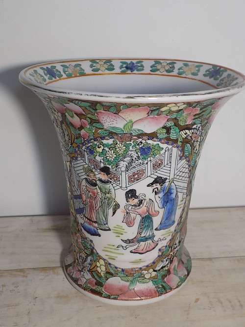 Good Size Solid Decorative Oriental Ceramic Vase
