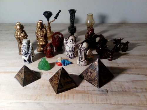 Bunch of Ornaments - See Description