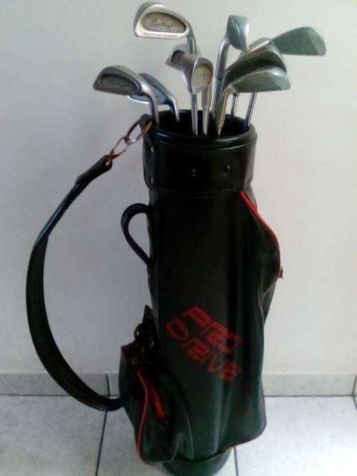 Pre-used Golf Bag & Clubs - Collection Only