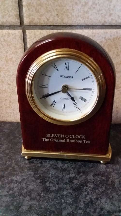 Staiger Quartz 'Eleven O'Clock The Original Rooibos Tea' Clock - Has hairline Crack