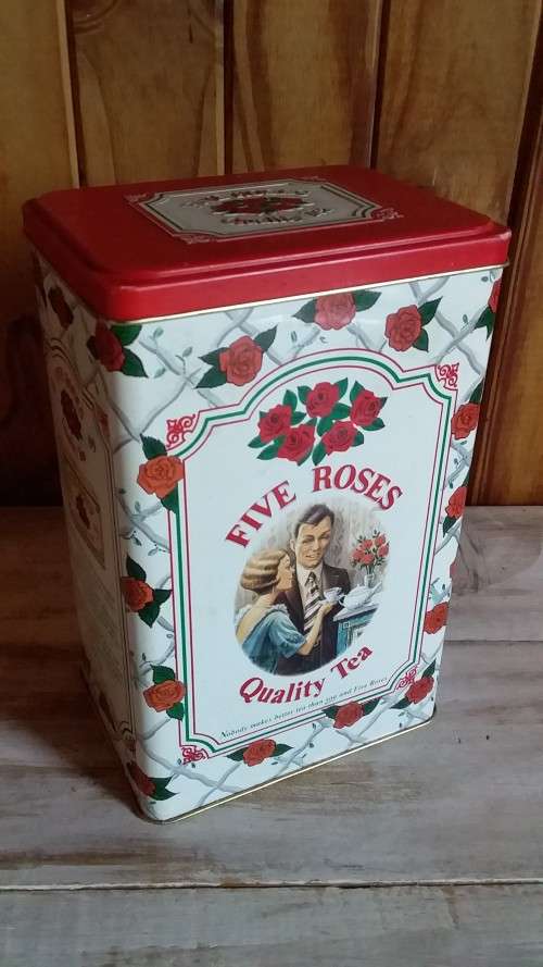 Impressive English/Afrikaans Five Roses Tea Tin