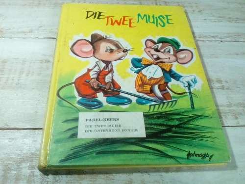 Die Twee Muise - Old Illustrated Children's Book - Printed in Spain Hardcover