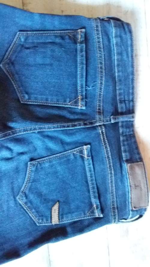 Ladies Studio J Black Jean Size 30