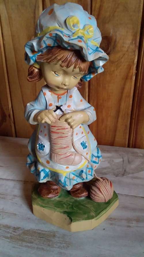 Vintage Girl Knitting Figurine - Made in Italy