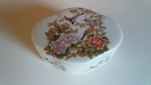 Quaint Hand Decorated Porcelain Trinket Holder