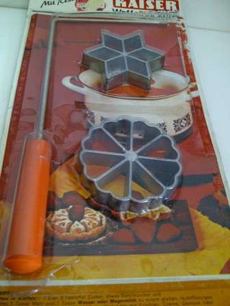 Vintage Kaiser Metal Shape Set (Postage R25)