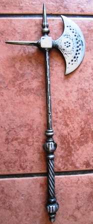 Impressive Medieval Design Metal Weapon
