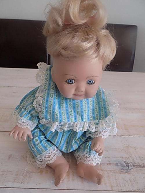 Lussi - Kit 1996 Porcelain Doll with Curly Hair - Marked