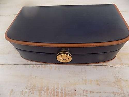 Vintage Leather Jewelry Case in Very Good Condition