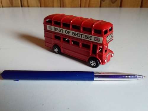 Die Cast London Bus 9cm x 5cm x 3cm