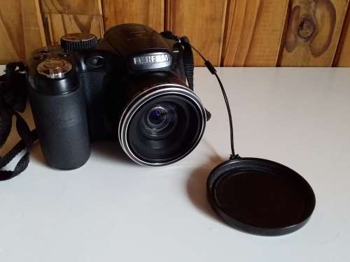 Fujifilm Finepix S2960 14 Mega Pixel Digital Preused Camera