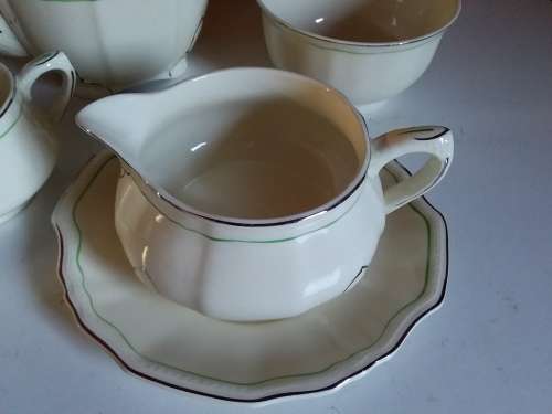 Vintage Alfread Meakin Tea Pot, Sugar Bowl, Milk Jug and Gravy Boat with Dish