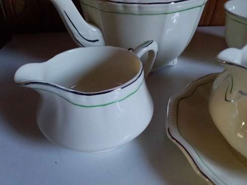 Vintage Alfread Meakin Tea Pot, Sugar Bowl, Milk Jug and Gravy Boat with Dish