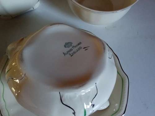 Vintage Alfread Meakin Tea Pot, Sugar Bowl, Milk Jug and Gravy Boat with Dish