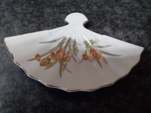 Fine China Japan Fan Shaped Dish