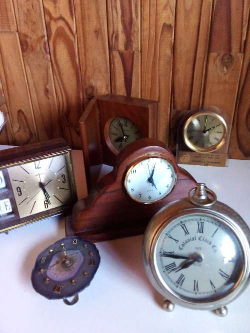Various Battery Operated Clocks- Not Working