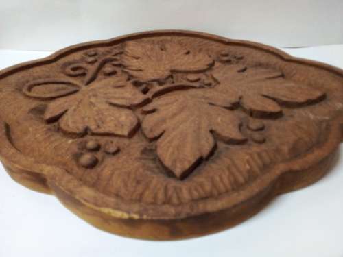 Carved Leaf Design Solid Wood Wall Hanging