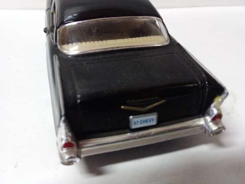 Kinsmart 1957 Chevrolet Bel Air Diecast Model