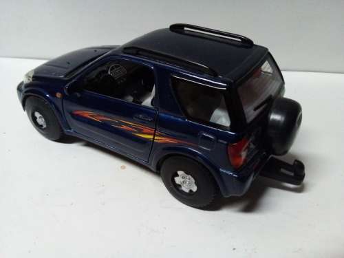 Kinsmart Toyota Rav4 KT5041 Scale 1/32 Diecast