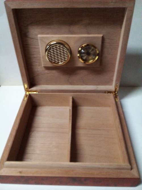 Wooden Cigar Climate Humidor Box