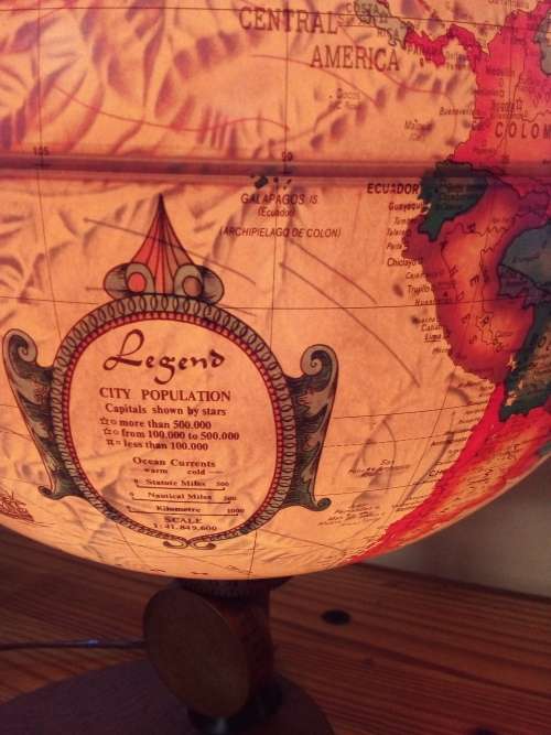 1980 Readers Digest World Antique Spot Globe