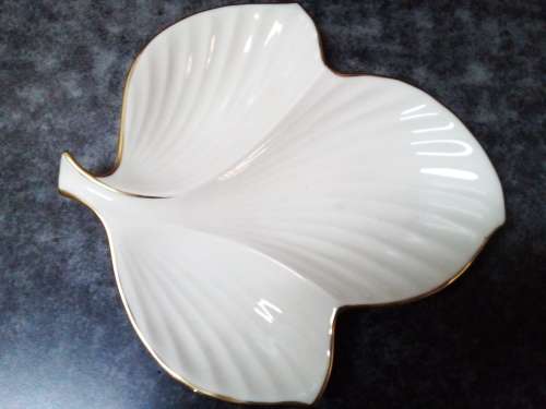 Ivory and Gold Noritake Leaf Shaped Snack Dish