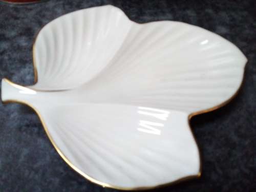 Ivory and Gold Noritake Leaf Shaped Snack Dish