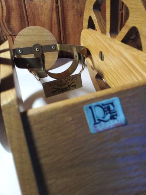 Wooden Bottle Holder with Three Ships Tag (S38)