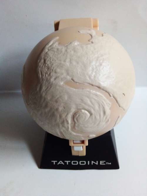 Small Starwars Figurines in Container